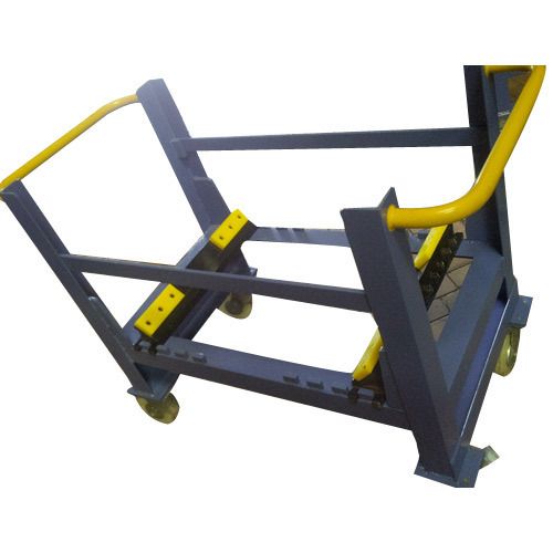 specialized material trolley 500x500 2